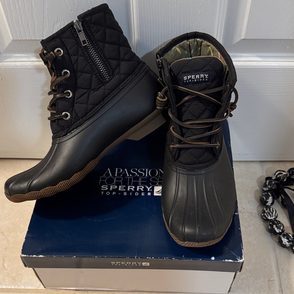 Sperry Women's Black Quilted Rain Boots